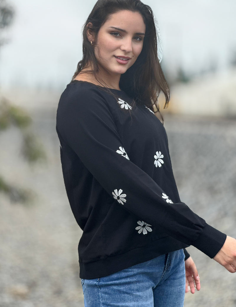 Women's Plus Size Daisy Embroidered Sweatshirt