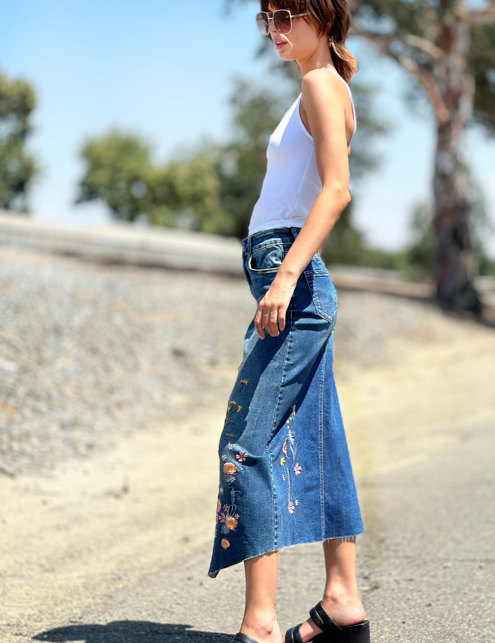 Women's Floral Embroidered Denim Skirt – Billy T – billytshop