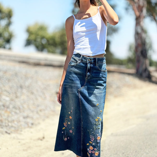 スカート UND CUTWORK EMBROIDERY DENIM SKIRT Embroidered Denim Skirt | Talbots