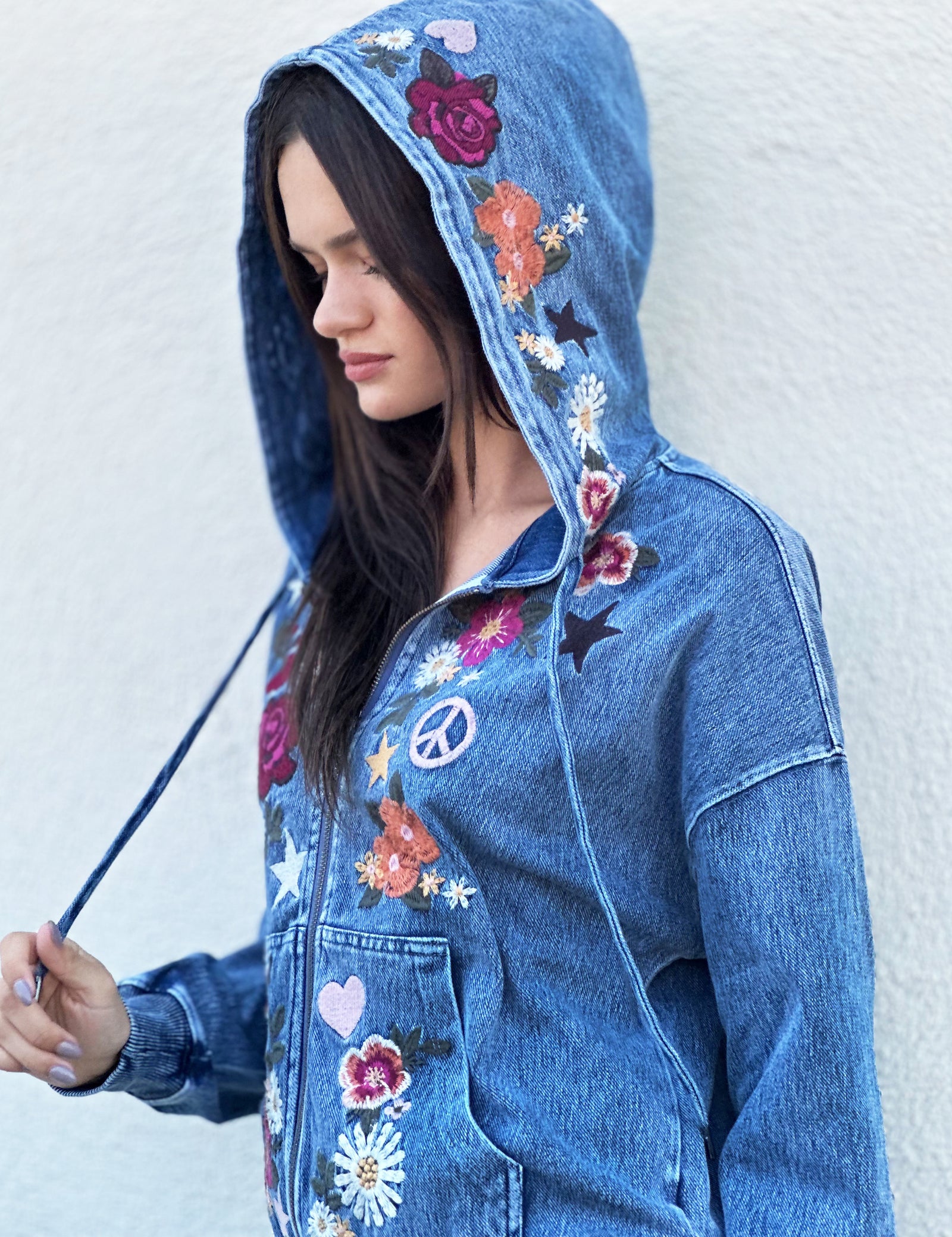 ジャケット・アウター Embroidery Flower Beads Hoodie Hibiscus Flower Embroidered Hoodie . No String BOXY Fit. Boyfriend