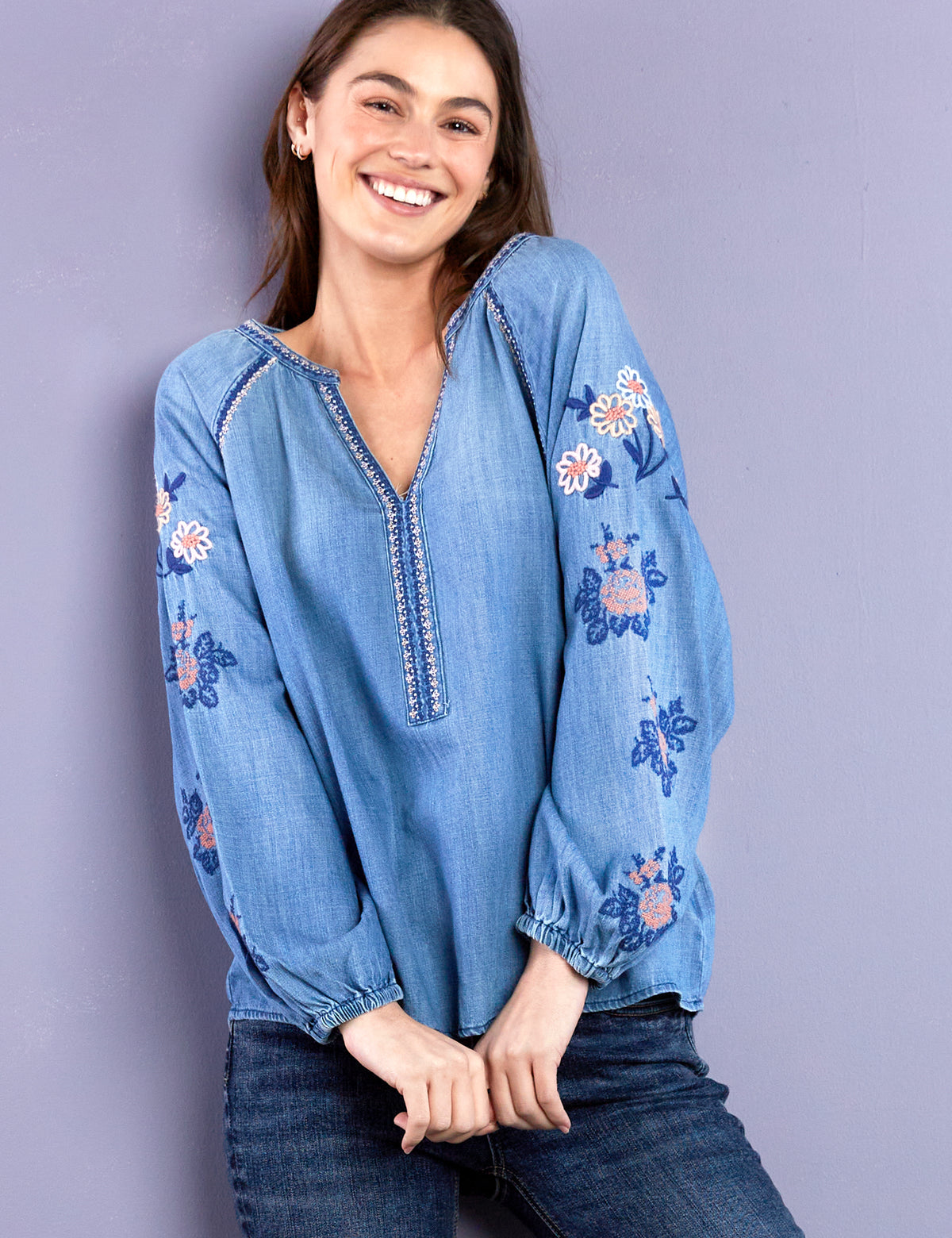 Tシャツ・カットソー Dunst JANE FRILL BLOUSE SOFT BLUE_UDBL5B222B1 Embroidered Cuff Tencel Shirt - Denim-Charlie B