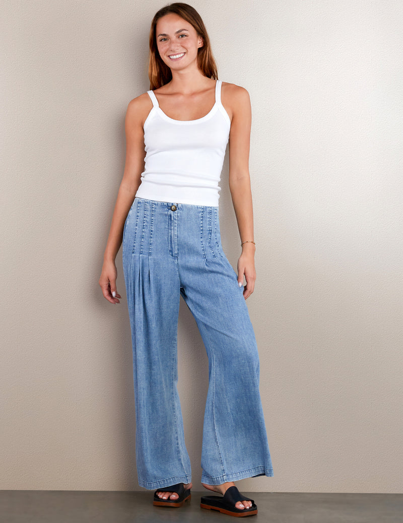 Soft Pleated Pants