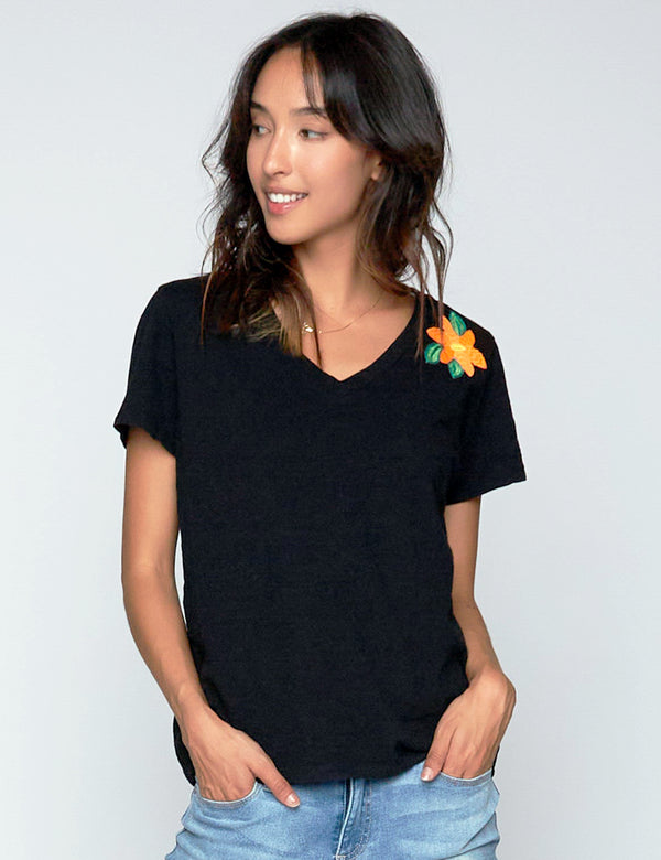 High-End Women's Fashion Brand Floral Embroidered Slub Tee