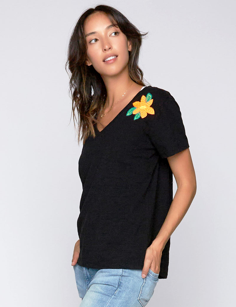 High-End Women's Fashion Brand Floral Embroidered Slub Tee