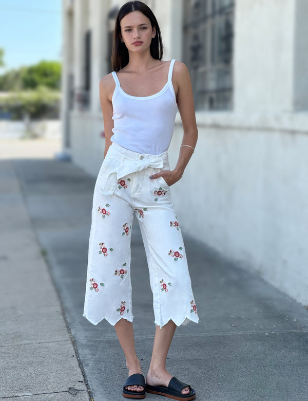 Women's Designer Floral Embroidered White Denim Cropped Jeans