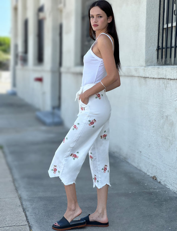 Women's Designer Floral Embroidered White Denim Cropped Jeans