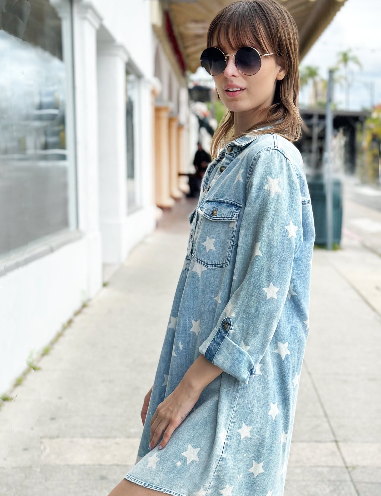 stone cargo oversized popper front shirt dress Women’s Pop-Over Star Print Shirtdress – Billy T Big Star / L Collection:Island Fare - White Swatch:#E4CC71 rhinestone embellishment Sequined Strapless Ruched Fitted