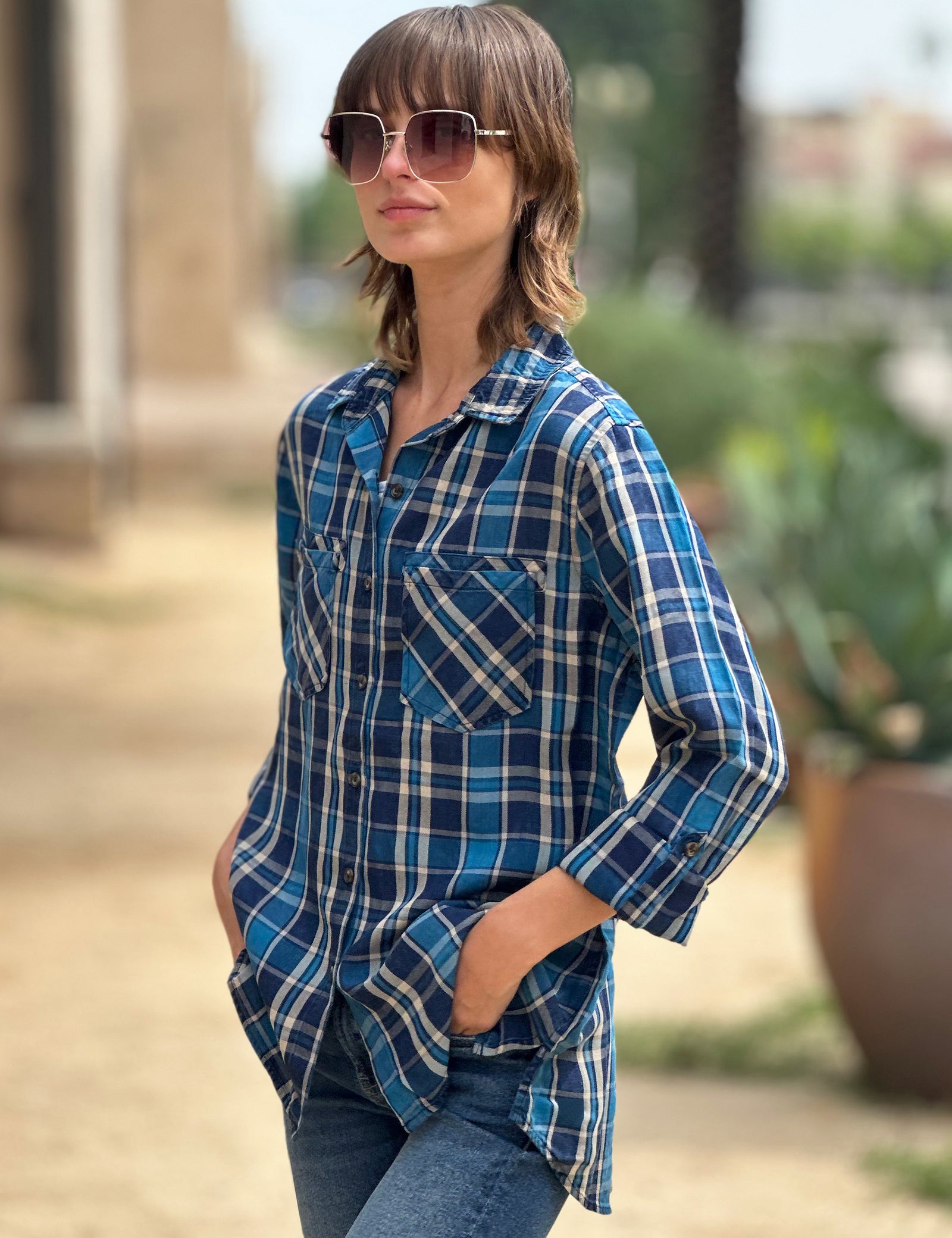 SplitBackShirtBlueMoonPlaidSid