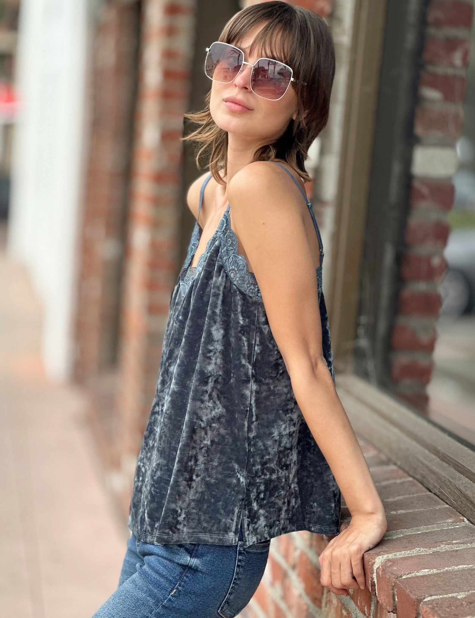 Women's Velvet Lace Tank with Neck Detail – Billy T – billytshop