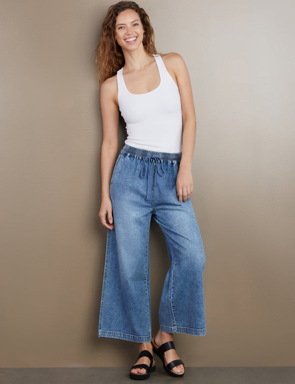 Pull on Denim Cropped Wide Leg Jeans