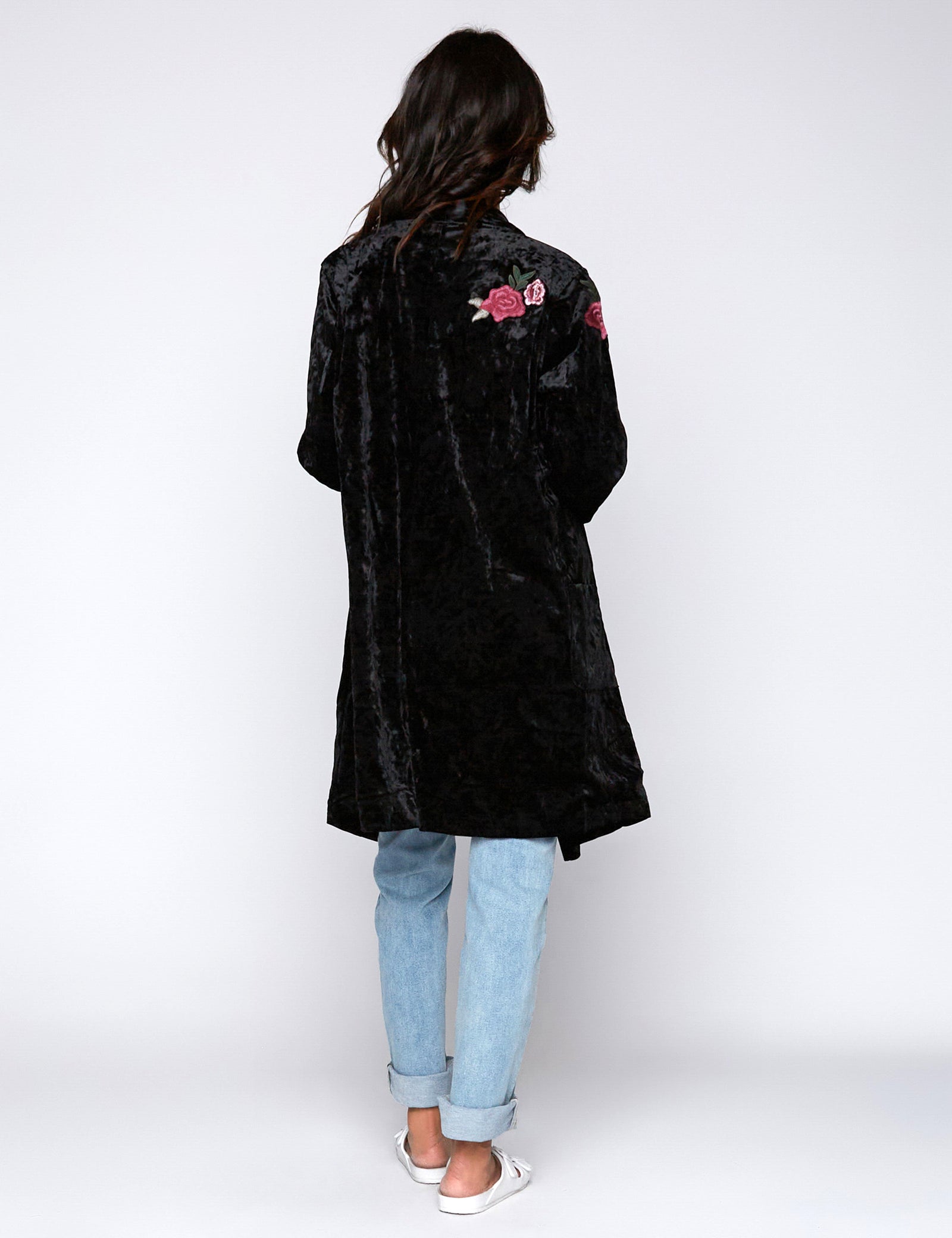 Velvet_Cardigan_Black_Back_Vie